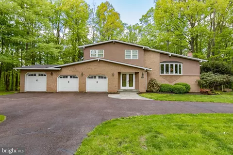 2340 Mill Hill Rd, Quakertown, PA 18951