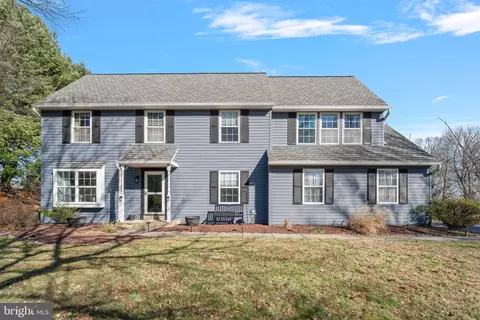 5401 Grandview Ln, Doylestown, PA 18902