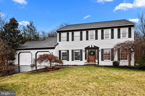 486 Gayle Dr, Yardley, PA 19067