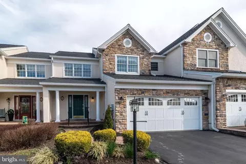 31 Brianna Rd, Holland, PA 18966