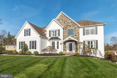 2320 Devon Dr, Quakertown, PA 18951