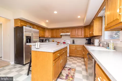 79 Hellberg Ave, Chalfont, PA 18914 photo 21
