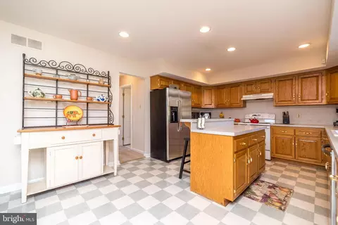 79 Hellberg Ave, Chalfont, PA 18914 photo 22