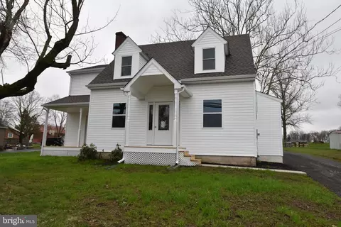 260 E Broad St, Trumbauersville, PA 18970