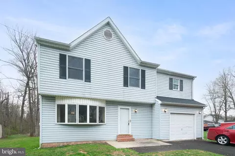 841 Warrington Ave, Warrington, PA 18976