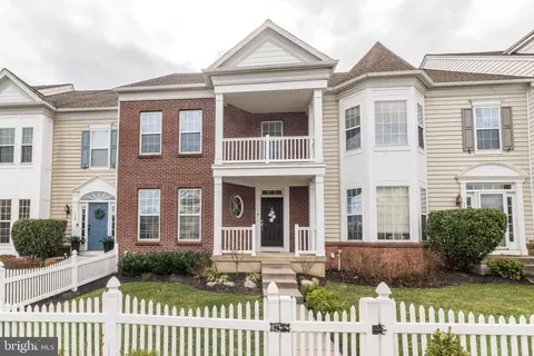 114 Pipers Inn Dr, Fountainville, PA 18923