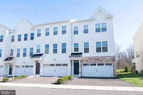 2223 Evin Dr, Warrington, PA 18976