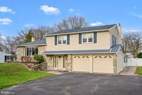 97 Windmill Dr, Holland, PA 18966