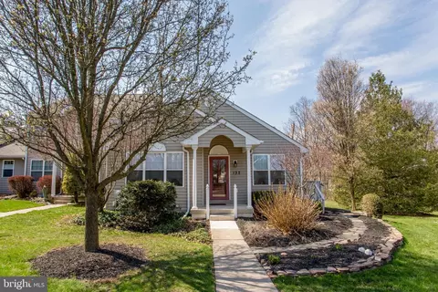 132 Galway Cir, Chalfont, PA 18914