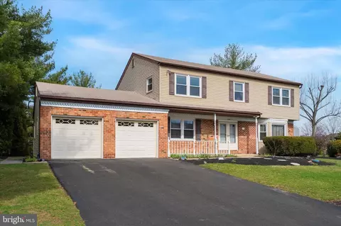 1028 Buggy Whip Dr, Warrington, PA 18976