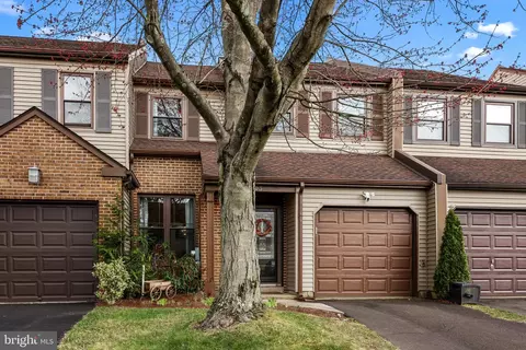 203 Parkview Way, Newtown, PA 18940