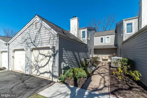 403 Henley Ct, Doylestown, PA 18901