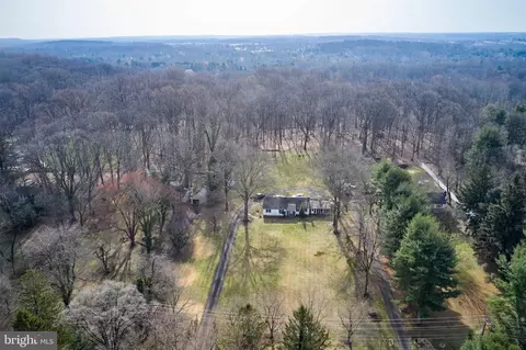 77 Cherry Ln, Doylestown, PA 18901