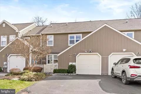 200 Wildflower Cir, Yardley, PA 19067