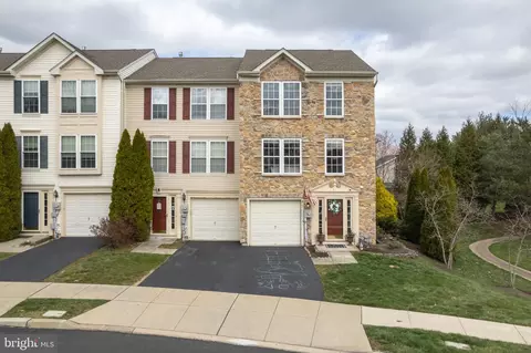 402 Terrace Dr, Quakertown, PA 18951