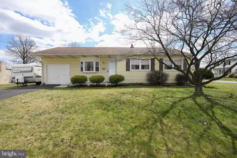 2909 Ogden Ave, Bensalem, PA 19020