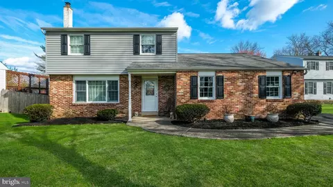 439 Sterling St, Newtown, PA 18940