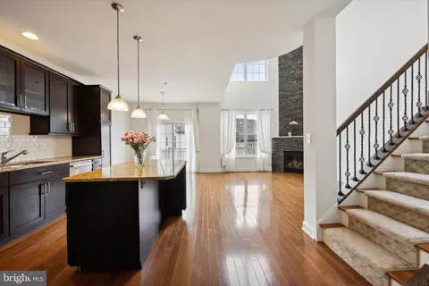 6 Bowman Dr, Feasterville Trevose, PA 19053
