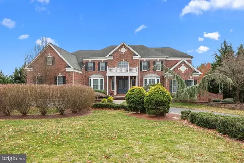 28 Claire Dr, Newtown, PA 18940