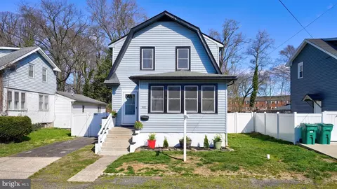 981 Prospect Ave, Croydon, PA 19021