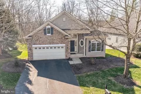 148 Silvertail Ln, New Hope, PA 18938