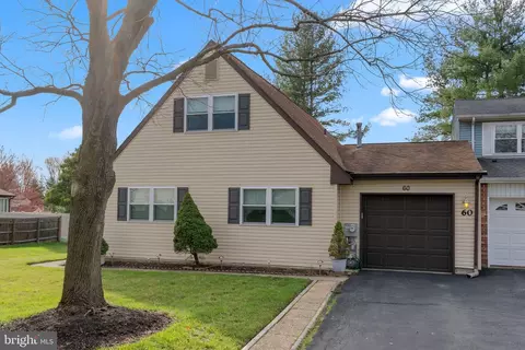 60 King Charles Ln, Newtown, PA 18940