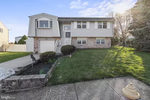 2123 Ziemba Ct, Bensalem, PA 19020