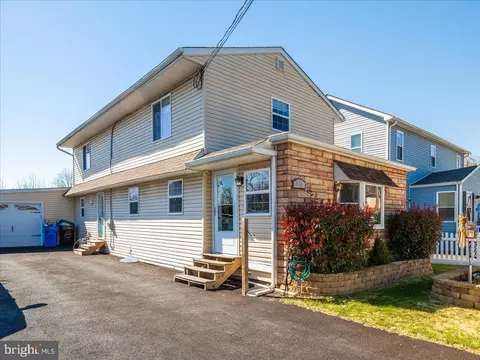 910 Fourth Ave, Croydon, PA 19021