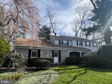 2 Canal Run E, Washington Crossing, PA 18977