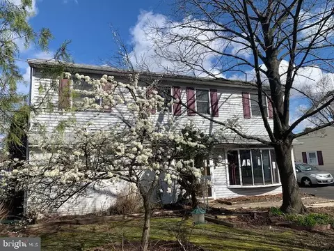 1111 Karen Ave, Croydon, PA 19021