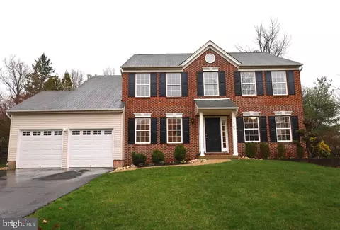 125 Redstone Dr, Warrington, PA 18976