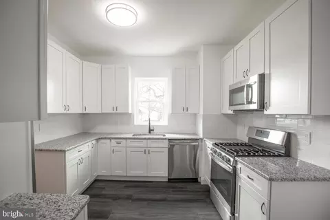 64 Park Ave, Chalfont, PA 18914