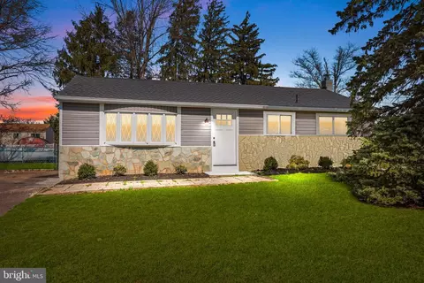 1491 Hampton Ln, Warminster, PA 18974
