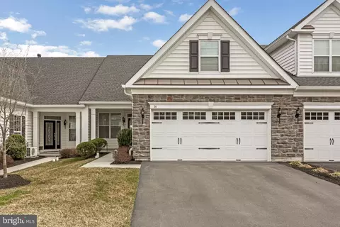 16 Fern Dr, Yardley, PA 19067