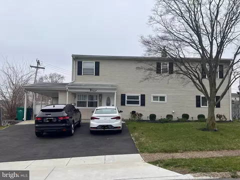122 Idlewild Rd, Levittown, PA 19057