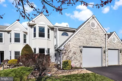 45 Kanon Ct, Newtown, PA 18940
