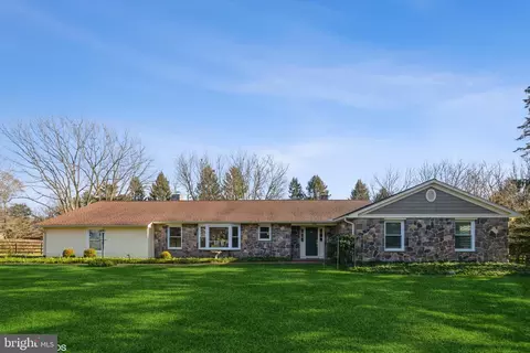 5839 N Deer Run Rd, Doylestown, PA 18902