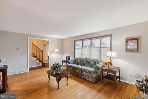 Living - 1419 Devon Rd, Warminster, PA 18974 photo 1 of 6