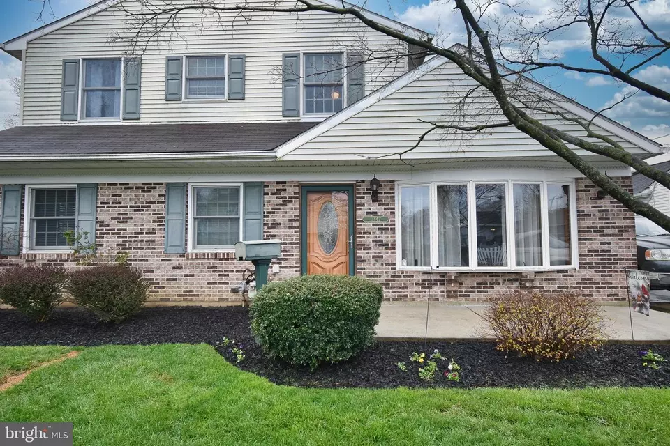 3842 Kingston Way, Bensalem, PA 19020 37 Photos Movoto