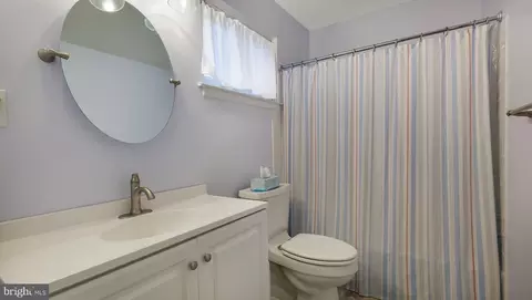 Bath - 888 Phillips Rd, Warminster, PA 18974 photo 3 of 4