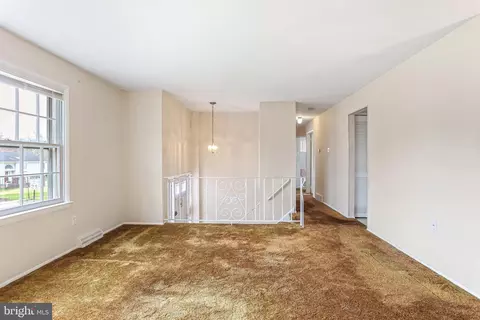 Living - 1028 Carousel Dr, Warminster, PA 18974 photo 1 of 5
