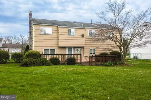 Exterior - 1028 Carousel Dr, Warminster, PA 18974 photo 5 of 12
