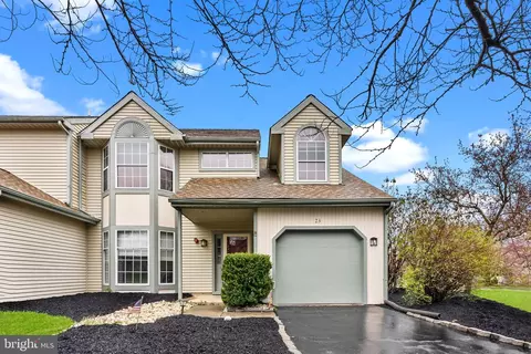 23 Locust Ln, Newtown, PA 18940