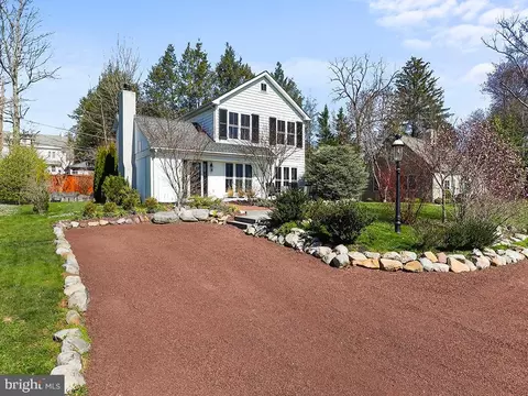 7 Easthill Dr, Doylestown, PA 18901