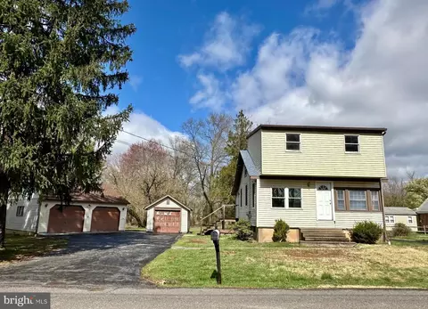 742 Elbow Ln, Warrington, PA 18976