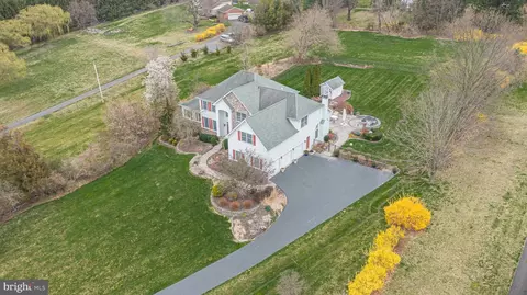 Exterior - 2285 Valley Rd, Jamison, PA 18929 photo 7 of 10