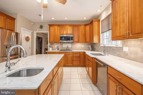 Kitchen - 2285 Valley Rd, Jamison, PA 18929 photo 2 of 4