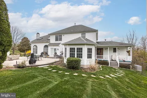 Exterior - 2285 Valley Rd, Jamison, PA 18929 photo 5 of 10