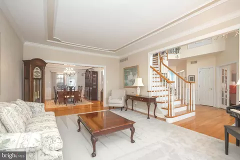 Living - 2285 Valley Rd, Jamison, PA 18929 photo 1 of 8