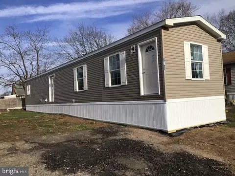 6218 Foster Dr, Morrisville, PA 19067